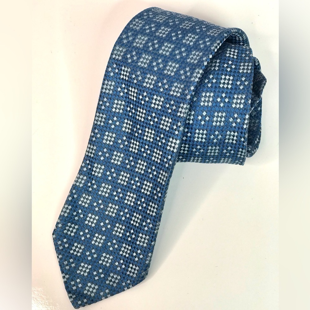 Vintage CHRISTIAN DIOR Men’s 100% Silk Tie Blue Grey Silver pattern - Picture 3 of 7